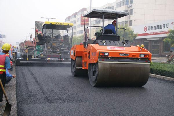 三边形冲击压路机冲击碾压施工工艺流程？公路路基碾压施工工艺是什么(图1)