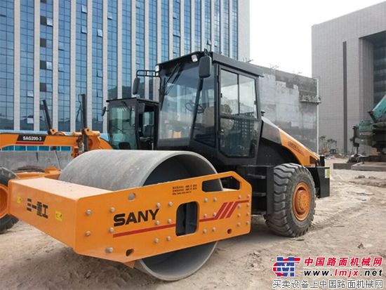 压路机作业施工要求pptx(图1)
